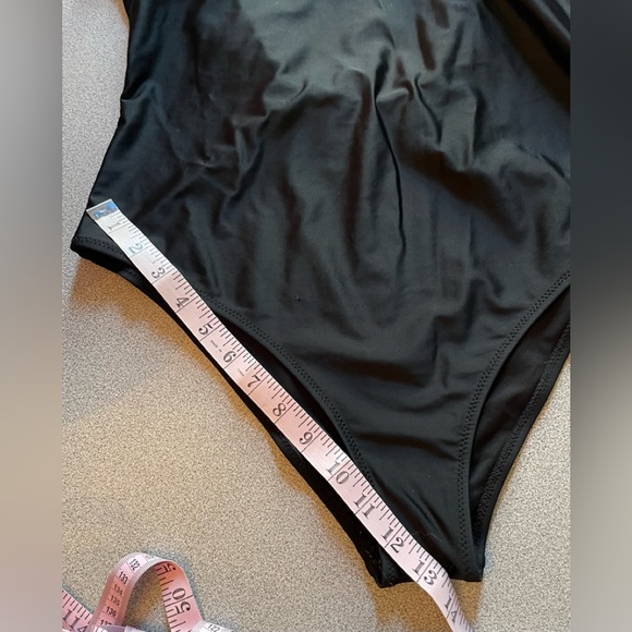 Cupshe Black & Peach Ruffled 1pc Swimsuit Size Large - Picture 13 of 13